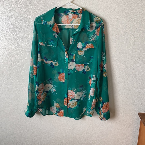 Sheer Green Floral Button-down - Picture 2 of 4